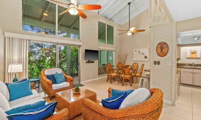 Princeville Condo | Wonderful 2-Bedroom 2-Bath condo with WiFi/Pool/Beach gear in Princeville Kauai