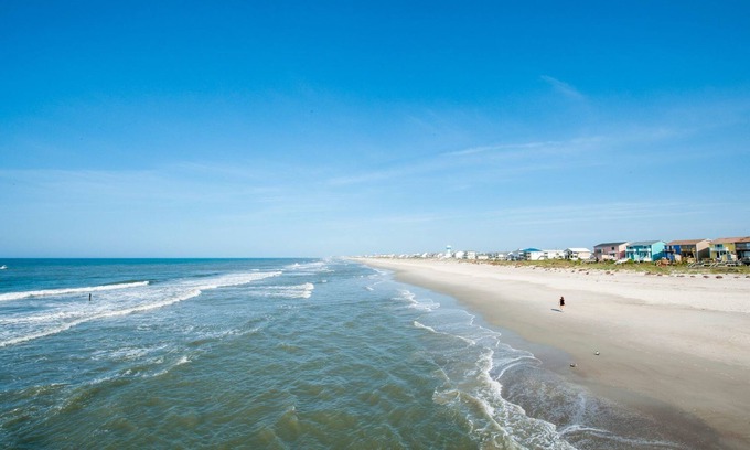 Duck Condo | Idyllic 2BD Beachside Retreat in Duck, Outer Banks