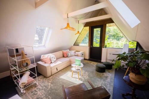 Het Hofke Apartment | Family-Friendly 50m2 Loft in Eindhoven - Guest Rated 9.3