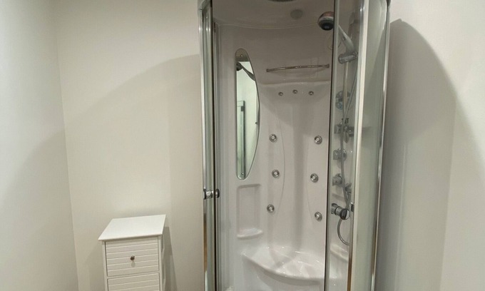 Lofthouse Apartment | Delightful Stay in the Heart of the Dales with Kitchen