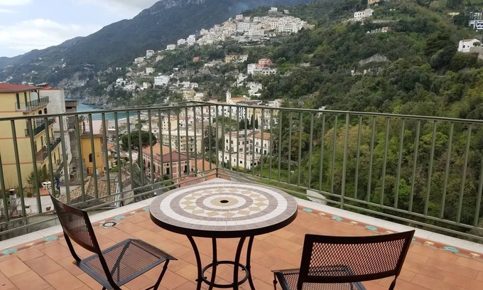 Pucara Apartment | Coastal Retreat: Apartment with Free WiFi and Parking