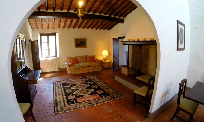 Poggiarello Apartment | Premier Apartment in Chianti Classico Surrounded by Vineyards