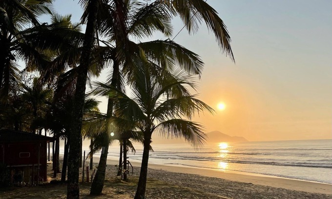 Praia Grande Apartment | Beachside Apartment with Pool - Guest Rated 10/10