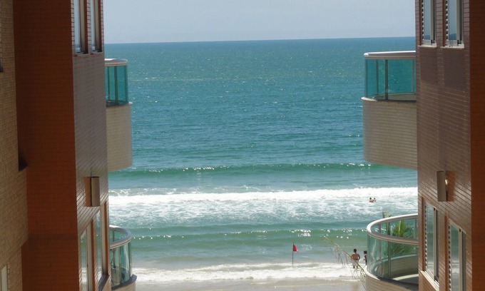 Centro Apartment | Ocean View Apartment with Suite, Wi-Fi & Pet Friendly