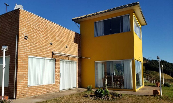 Corrego do Bom Jesus House | Unforgettable Views and Top Tennis in Brazil