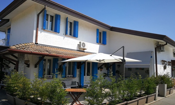 Ca' Pirami House | Outstanding Villa Roma: Oceanfront Retreat in Jesolo