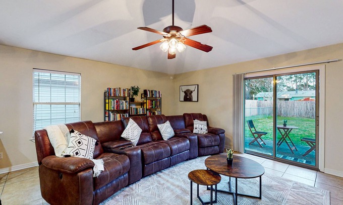 Pensacola House | Dog-Friendly Retreat with Ocean View, Kitchen & Patio