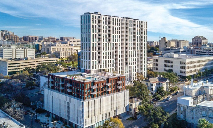 Civic District Resort | Elegant Downtown Austin 1BR King Suite with Breakfast