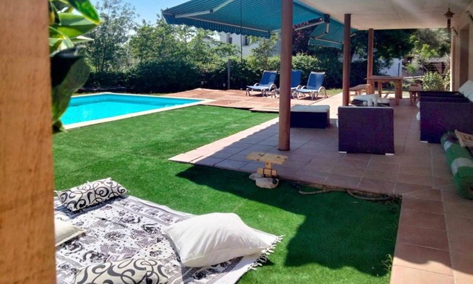 Caldes de Malavella House | Private Villa for 6 with Pool, WIFI & Terrace Awaits You