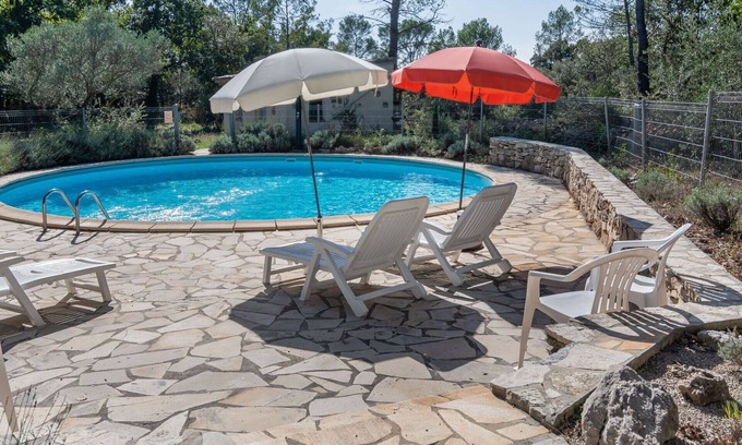 Flassans-sur-Issole House | Private Villa with Pool, Wifi & Terrace for 8 Guests