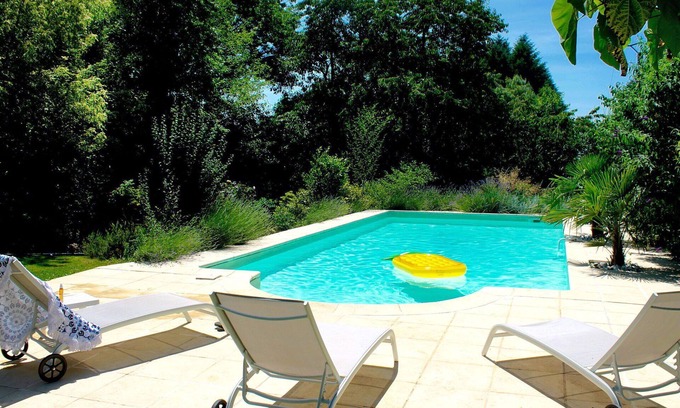 Saint-Sulpice-les-Feuilles House | Inviting Villa with Private Pool, Hot Tub & Pet-Friendly Stay