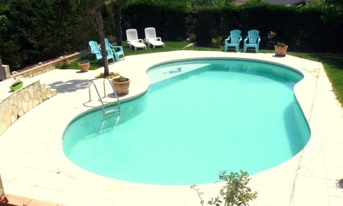 Mandelieu-La-Napoule Apartment | Charming 3-Star Villa Near Cannes with Pool & Garden