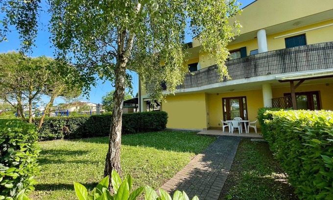 Caorle Apartment | Delightful Holiday House with Terrace & Pool Amenities