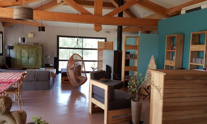 Lambesc House | Inviting House with Pool, 20 Minutes to Aix en Provence