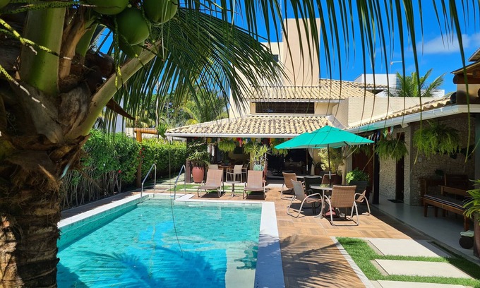 Guarajuba House | Delightful Suites in Guarajuba - Pool & Oceanfront Oasis