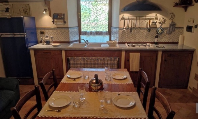 Caprese Michelangelo House | Romantic Getaway with Spa and Hot Tub Amenities