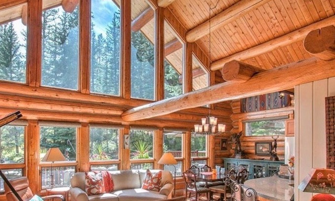 Redstone House | Guest Rated 10/10: Wonderful Log Home with Pool & Spa
