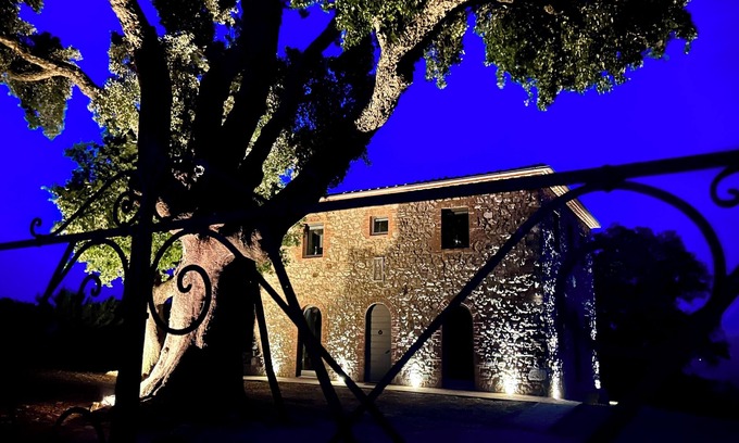 Crocina Villa | Elegant Villa in Val d'Orcia with Private Pool & Spa