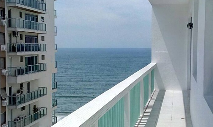 Centro Apartment | Seafront Comfort for 10 in Guarujá - Guest Rated 9.8