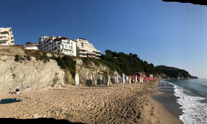 Byala Apartment | Oceanfront One-Bedroom Apartment with Pool & Breakfast