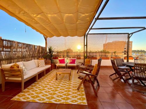 Islantilla Apartment | Cozy Penthouse with Ocean View by the Sea - 4 Star Stay