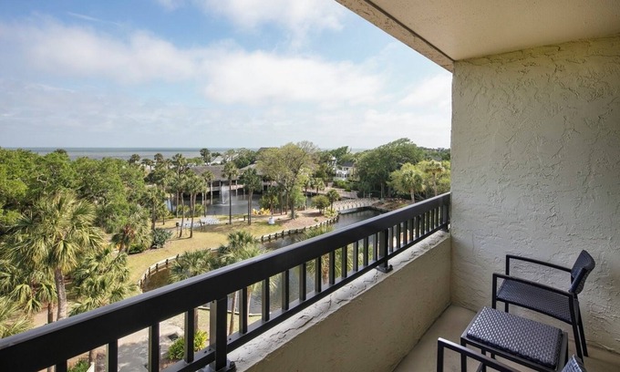 Shipyard Plantation Hotel | Ideal Beachfront Escape Near Village at Olde Town Park