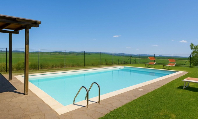 Monteroni d'Arbia Villa | Wonderful private villa with WIFI, private pool, TV, veranda and panoramic view, close to Siena