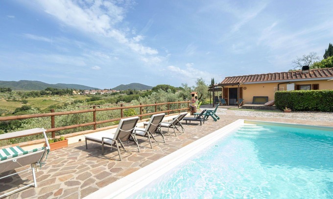 Strada in Chianti Villa | Wonderful private villa with WIFI, hot tub, private pool, TV, pets allowed, panoramic view, parking
