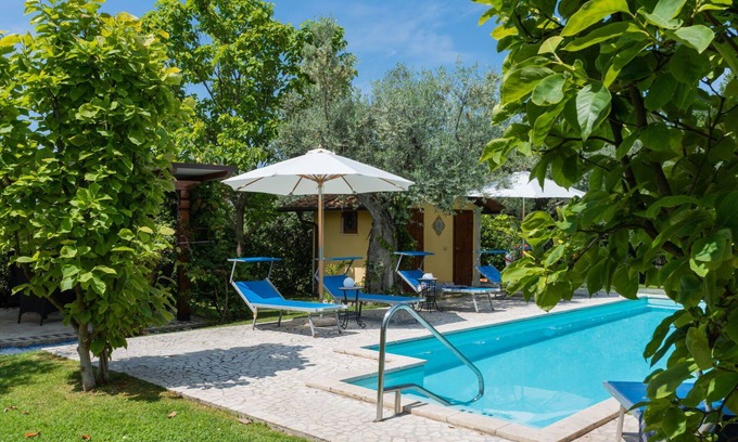 Fara in Sabina House | Private Villa for 6: Pool, WIFI & Family-Friendly Amenities