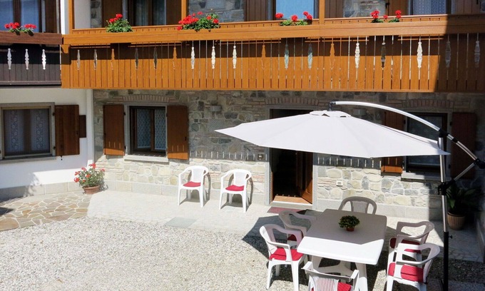 San Leonardo House | Private Villa for 8: WiFi, Kitchen & Family-Friendly Amenities