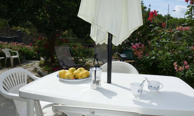 Chiusanico House | Private Villa for 6 with Ocean View, Pet Friendly Amenities