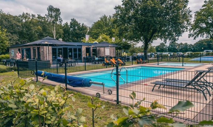 IJhorst House | Delightful Villa for 6 with Pool, Terrace & Free WiFi