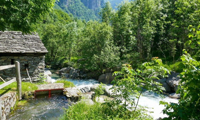Malvaglia-dagro House | Cozy Private Villa for 4 with Pets, TV, and Parking