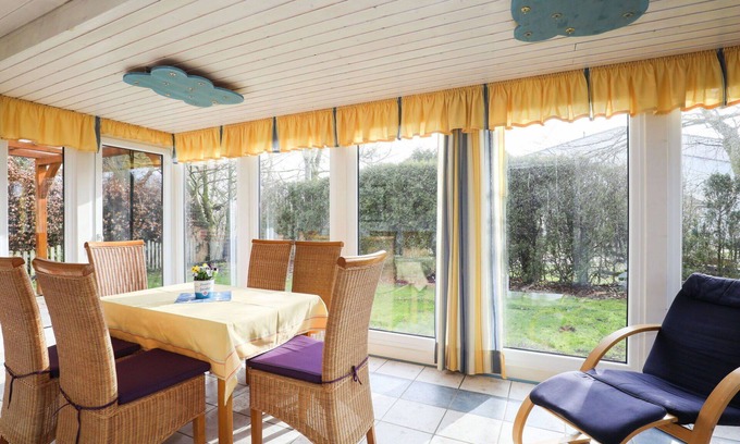 Norderteil House | Elegant Villa for 5 with Ocean Views and Pet-Friendly Perks