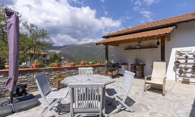Ville San Sebastiano Villa | Inviting Private Villa for 6 with WIFI and Pet-Friendly Perks