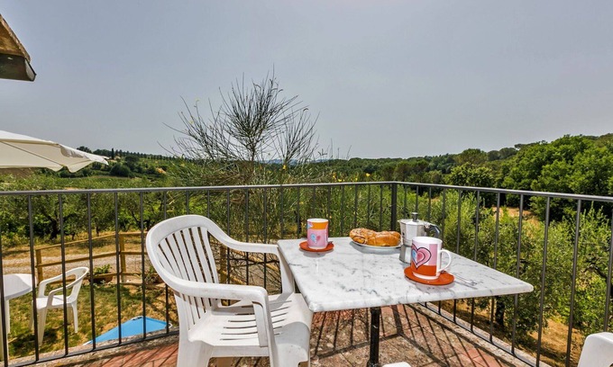 Scandicci Villa | Delightful Villa for 4 with Wi-Fi, Patio & Pet-Friendly Perks