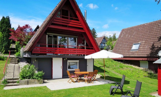 Wilhelmsdorf House | Wonderful private villa for 4 guests with WIFI, TV, terrace and pets allowed