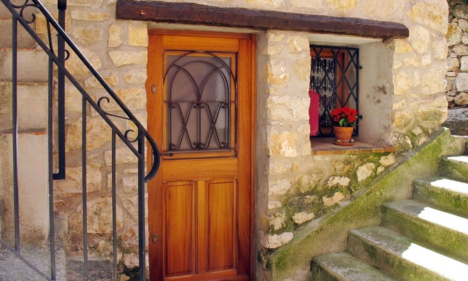 Bendejun House | Cozy Villa for 5 with WIFI, Kitchen, and Pet-Friendly Stay