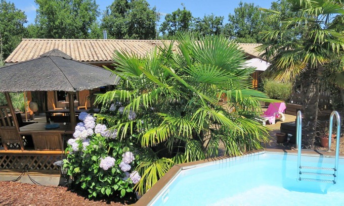 Le Porge House | Private Villa with Pool, Ocean View & A/C for 6 Guests