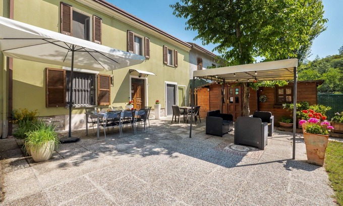 Casinina House | Inviting Private Villa with Pool, Hot Tub & Scenic Views