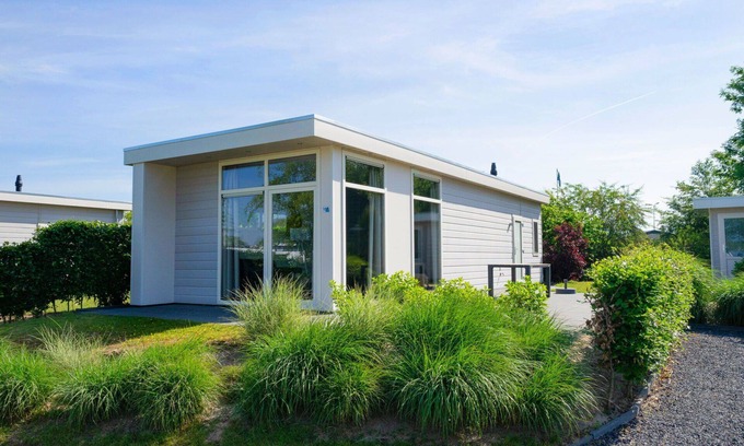 Nunspeet House | Cozy Private Villa for 4 with Pool, Terrace & WIFI