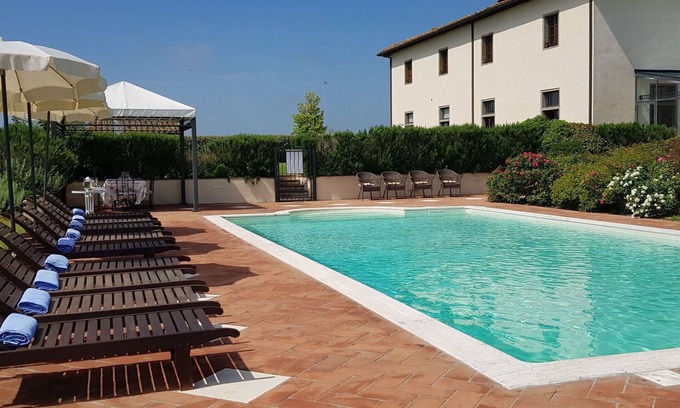 Le Piazze Villa | Private Villa with Pool, Hot Tub & Sauna near Cortona