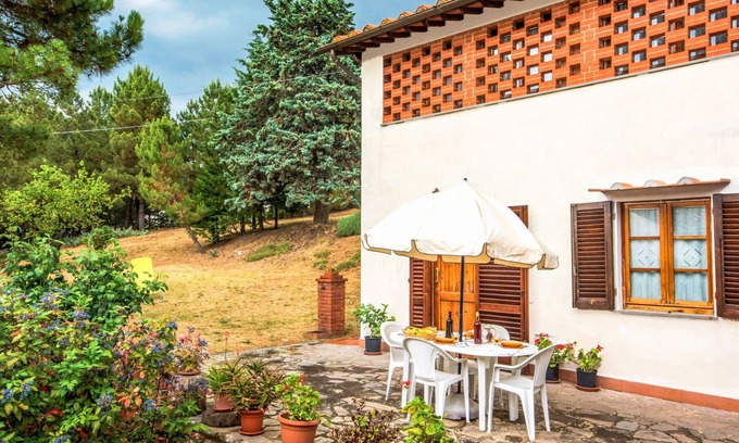 Neri Villa | Wonderful private villa for 4 people with WIFI, TV, pets allowed, panoramic view and parking
