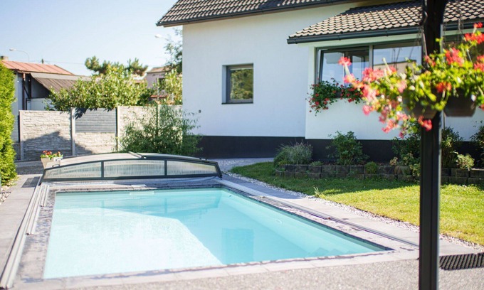 Prague 11 House | Wonderful private villa for 8 people with private pool, WIFI, TV, patio and parking