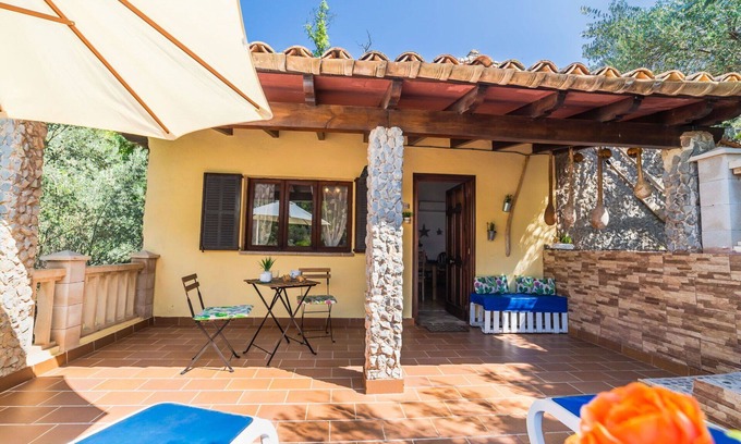 Escorca House | Inviting Oceanfront Villa for 6 with WIFI & Patio Access