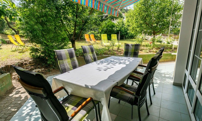 Fonyod House | Private Villa for 6: Pet-Friendly with Lake View & A/C