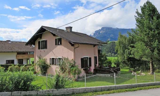 Oeblarn House | Wonderful private villa with WIFI, TV, terrace, pets allowed, panoramic view and parking