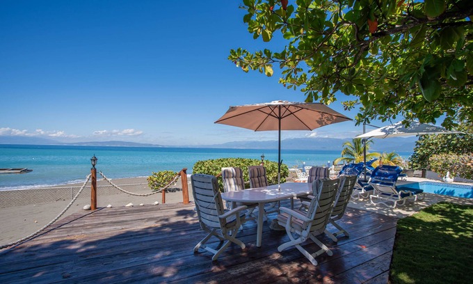 Palmar de Ocoa Villa | Tranquil Beachfront Retreat @Palmar de Ocoa with Pool