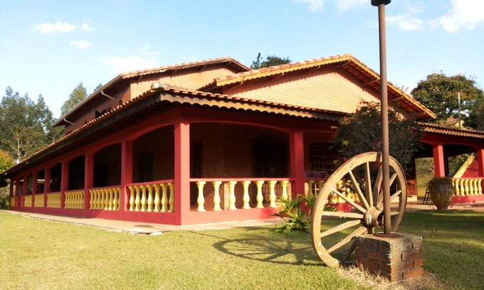 Ibiuna House | Idyllic Ibiúna Getaway - Nature Retreat with Pool & Spa