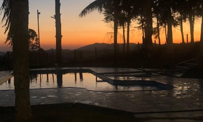 Salesopolis House | Inviting Lakeview Hotel with Pool and Barbecue Area